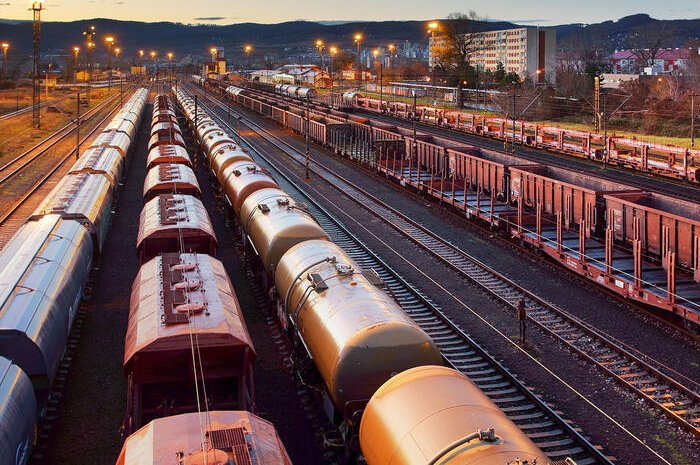 Carriage of dangerous goods by rail: what legal issues arise?